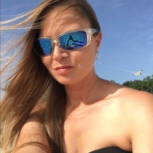 Meet your Posher, Janai